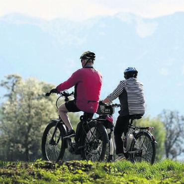 Die E-Bikes am Bahnhof Bremgarten sind bei schönem Wetter heiss begehrt. Bild: pixabay