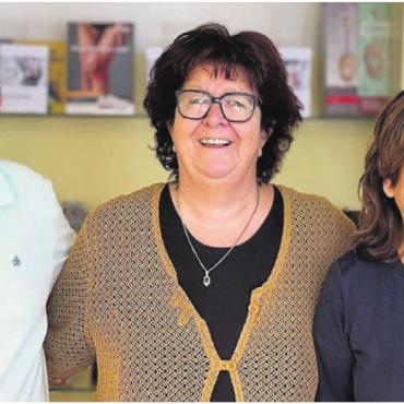 «Zwei Jahrzehnte glückliche Füsse - Daniel Kütt, Susanne Gut und Rita Hügli freuen sich auch im Jubiläumsjahr über glückliche Füsse ihrer Kunden. Bild: zg