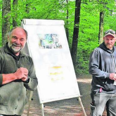 Gemeinsam für die Zukunft - Sie geben einen vielseitigen Einblick in ihre Arbeit: Die Förster Urs (links) und Silvan Meyer vom Forstbetrieb Lindenberg.