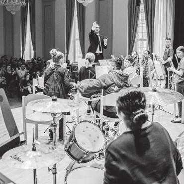Wenn Musik Bilder erschafft - Die Jugendensembles der Musik Muri und weitere Formationen tauchen mit dem Publikum ein in die Welt des Films. Bild: zg