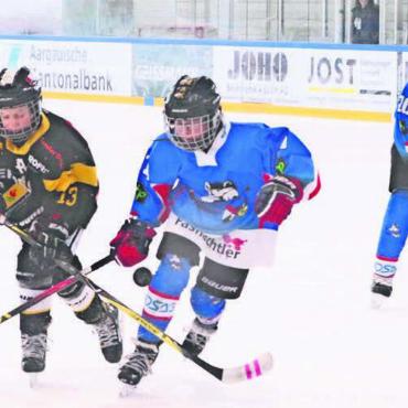 Unangenehme Finanzsituation - Der Schüwo-Park ist sehr oft ein beliebter Treffpunkt für den Nachwuchs: Dies nicht nur bei Eishockeyturnieren, sondern auch bei Anlässen des Eislaufclubs Wohlen. Bild: Archiv / jl