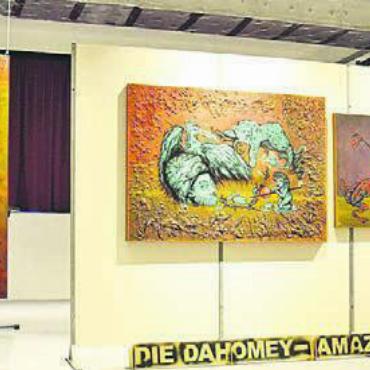 Doppelte, geglückte Premiere - Eine Impression von «Theben», die Ausstellung, die aktuell im neuen Saal «Ars Anima» zu sehen ist. Bild: zg
