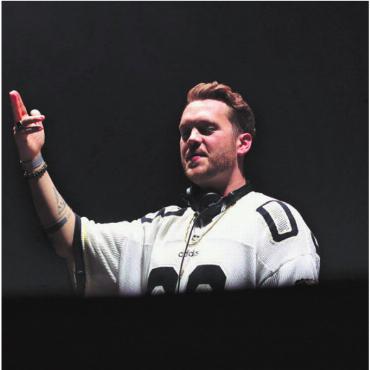 «Erwartungen übertroffen» - Mit Millionen von Streams, Platin-Hits und vielen Festival-Auftritten gehören YouNotUs zu den erfolgreichsten Acts Deutschlands.