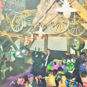 Den «Schüür-Groove» mitgenommen - Am Schüürball der Sumpfer Stilzli war die Hütte noch jedes Mal voll.