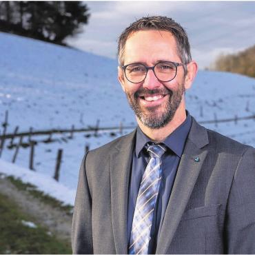 Hörner sind längst abgestossen - Das offizielle Foto von Ralf Bucher als zweiter Vizepräsident des Aargauer Grossen Rates. Bild: Beni Basler, Aarau
