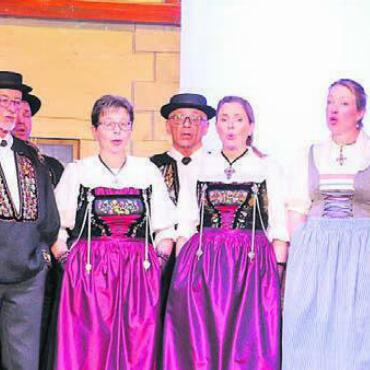 Gritli und der Alpenhof - Der Jodlerklub Heimelig überzeugte mit urchigen Klängen.