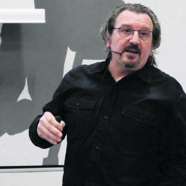 Die Steuererhöhung gab zu reden - Dominique Tschudin, Gemeinderat Finanzen und Ressourcen, stellte die Finanzgeschäfte vor. Bilder: Vincenz Brunner