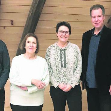 Präsidentenwechsel im Beirat - Stefan Hegi, Präsident Stiftungsrat, mit Christine Egerszegi und deren Nachfolgerin als Präsidentin des Beirats, Sibylle Ehrismann, sowie Stefan Vock, neu im Stiftungsrat (von links). Bild: zg