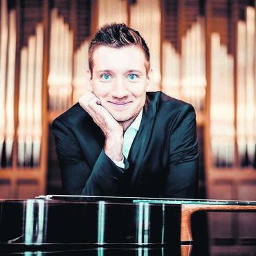 Internationale Grösse - Ein Virtuose beim Konzertfonds: Jure Cerkovnik und seine Gitarre werden im Schlössli zu bestaunen sein. Bild: pd