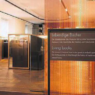 Medizinhistorie erfahren - Das Museum umfasst wertvolle Bücher in den Sammlungen. Bild: zg