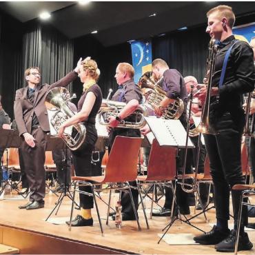 Musikalische Liebeserklärung - Die Musikgesellschaft Waltenschwil hat ihr Publikum am Jahreskonzert mit Lokalpatriotismus begeistert. Bilder: Thomas Stöckli