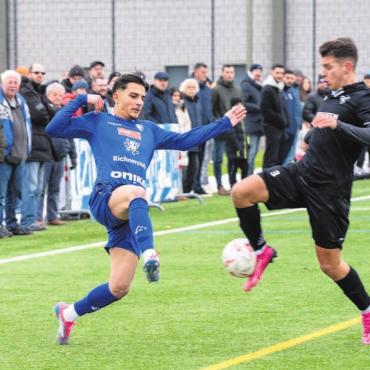 Viceconte ist wieder da - Der FC Wohlen (in Blau) schlägt den FC Villmergen 3:0.