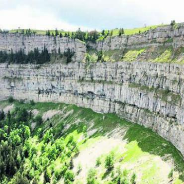 Wochenende im Val de Travers - Das Naturwunder «Creux du Van» liegt ganz in der Nähe. Bild: zg