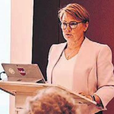 Sich den Altersthemen widmen - Lis Lüthi von der Fachstelle Alter Bild: ake