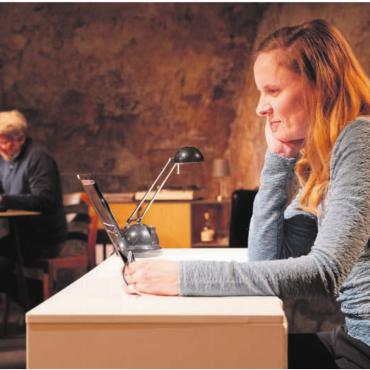 Eine Bildschirm-Romanze - Bei «Gut gegen Nordwind» werden Liebesgefühle per E-Mail versendet. Bild: pd