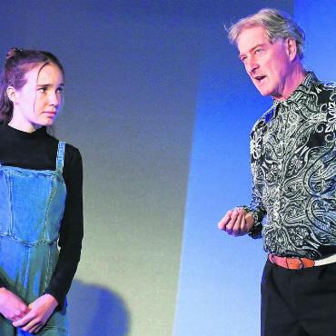 «Mehr ausverkauft geht gar nicht» - Hans Melliger hatte viele Rollen inne, Schauspieler (Bild) auf der Bühne, Mitglied des Produktionsteams und Mediensprecher. Das Stück rund um den Entomologischen Verein Wohlen ist gut angekommen: «Wir haben etwas gewagt und es ist grossartig herausgekommen.» Bild: Archiv