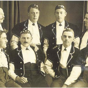 Zum Hundertsten ganz viel vor - Ein Bild aus alten Tagen: Die Geschichte der «Heimelig» begann erst als Jodlerquartett und kurze Zeit später als Doppelquartett. Damals waren nur Männer zugelassen.