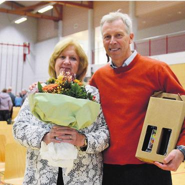 «Libelle» fliegt nie - Je acht Jahre engagierten sich Vivienne Graw und Cristian Canis im Gemeinderat. Bild: Annemarie Keusch