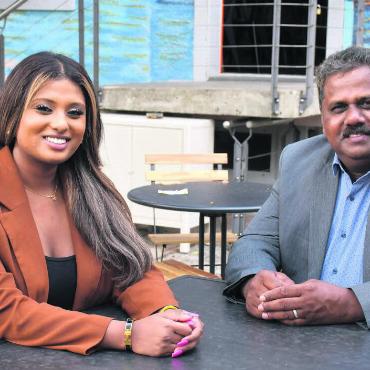 Kult-Bar kommt wieder - Nithusha Balasingam führt zusammen mit ihrem Vater Balasingam Namasivayam das «NL». Auf dem Bild fehlt der dritte Geschäftspartner Mylvaganam Thavanathan. «Das ‹NL› soll seinen bekannten und beliebten Charakter behalten», so Balasingam Namasivayam.