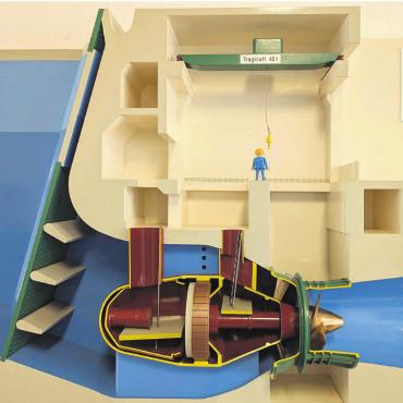 «Inspiration für die Zukunft» - Die Dimensionen im Innern zeigt dieses Modell mit massstabgetreuen Verhältnissen zur Playmobil-Figur eindrücklich.