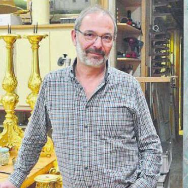 Erbe soll Zeit überdauern - Michael Kaufmann in seiner Werkstatt in der Murianer Industrie. Bild: cbl