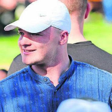 In der Lockerheit liegt die Kraft - Pascal Joho am Guggibad-Schwinget. Bild: Archiv/spr