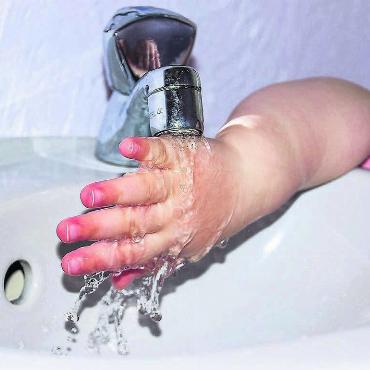 Rund ein Viertel geht verloren - Das Wasser in Kallern wird teurer – so schlägt es zumindest der Gemeinderat vor. Bild: www.pixabay.com