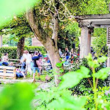 «Echli sii» im Ammanngarten - Einen schönen Abend geniessen. Bild: Archiv