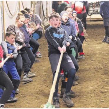 Premiere für Sinser - Es wurde von Jung bis Alt hart trainiert während der Trainingswoche. Bild: zg