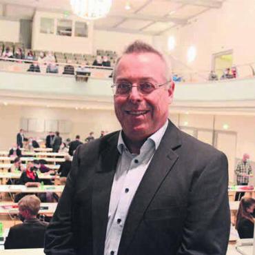Das war vor knapp zwei Jahren: Marc Läuffer (SVP) wurde in einer Kampfwahl zum Vizepräsidenten gewählt. Nun erfolgt am Montagabend wohl die Wahl zum Einwohnerratspräsidenten. Bild: Archiv/chh