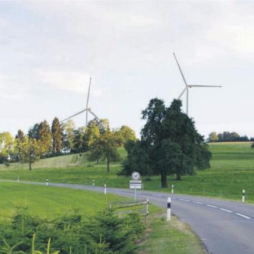 Nach wie vor viel Widerstand - Geht es nach der Windpark Lindenberg AG, sollte es oberhalb von Beinwil dereinst so aussehen. Der Widerstand hält aber an. Bild: zg