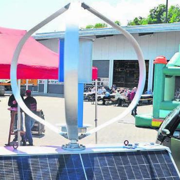 Reichlich Energie von der Sonne - Kein Wetter für Windenergie. Dafür lieferte die Sonne in Benzenschwil viel Power.