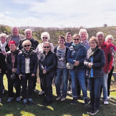 Penny Lane und eine Biene - Die Pro-Senectute-Englischgruppe gewann auf ihrer Reise vielfältige Eindrücke. Bild: zg