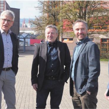 Fünf Alphatiere, ein Weg - Der neue, eingespielte Murianer Gemeinderat im Oberstufenzentrum Bachmatten, von links: Marlies Laubacher, Daniel Räber, Jörg Weiss, Hans-Peter Budmiger und Herbert Meier. Bild: Annemarie Keusch