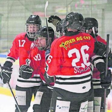 Eishockey: Fischbach-Göslikon ist weiter - Der HC Fischbach-Göslikon setzt sich in der ersten Play-off-Runde gegen Laufen durch. Bild: jl