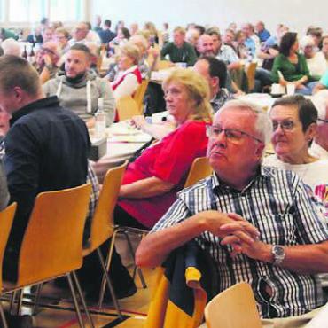 Kein Schwingfest in Dubai - Der Schwingerboss wusste die zahlreichen Besucher der Feier zu fesseln.