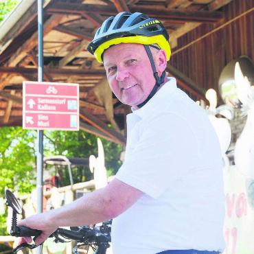 Gemütlich statt sportlich - Martin Nietlisbach kümmert sich um die Velowege von «Erlebnis Freiamt». Bild: Roger Wetli