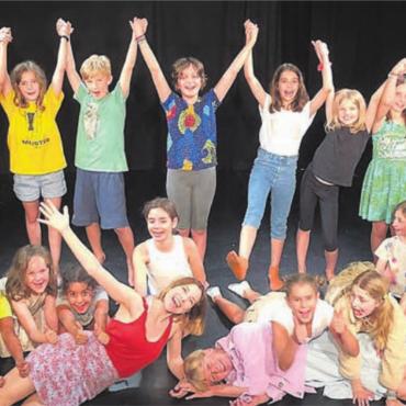 Ein Musical selbst gestalten - Kinder dürfen Bühnenluft schnuppern: Das Musical wird fünf Tage lang einstudiert und dann aufgeführt. Bild: zg