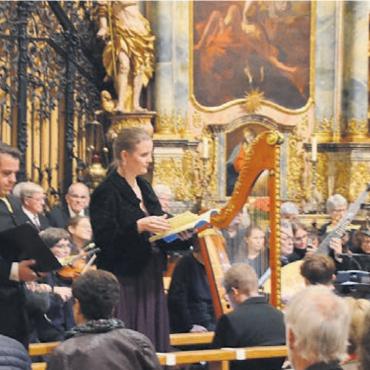 Schlusspunkt der Güte statt Rache - Das Duett von Remy Burnens (links) und Linda Loosli bildete den Höhepunkt. Bild: tst