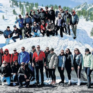 Vier Länder in drei Tagen - Überraschung: 43 Murianer Turnerinnen und Turner im Schnee von Malbun. Bild: zg