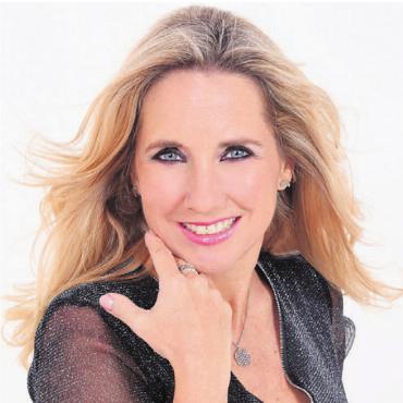 Mit eingängigen Liedern bewegen - Für die Musik sorgt diesmal Diana Reichmuth. Bilder: Thomas Stöckli / zg