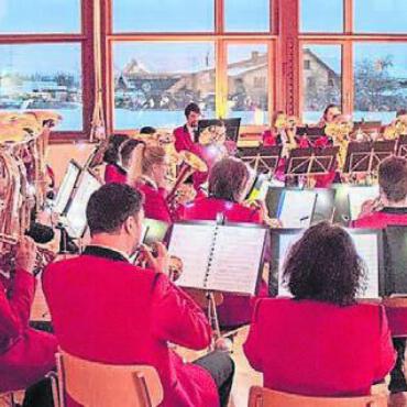 Abschied vom Dirigenten - Die Musikgesellschaft wird in vorweihnachtliche Stimmung versetzen. Bild: zg