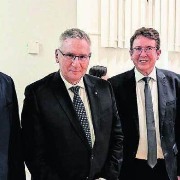 Zuckerbrot und Peitsche - SVP-Prominenz in Bremgarten unter sich: Regierungsrat Jean-Pierre Gallati, Nationalrat Andreas Glarner, Bundesrat Albert Rösti und Grossrat Mario Gratwohl, der die Maitagung auch dieses Jahr organisierte. Bilder: Marco Huwyler