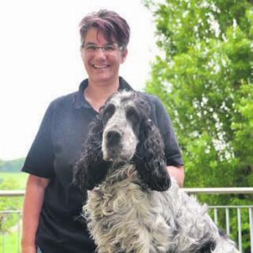 «Frauenrevier» ist Geschichte - Die Arbeit mit Cockerspaniel Inouk gehört für Sandra Schmid zum Jagdhandwerk.