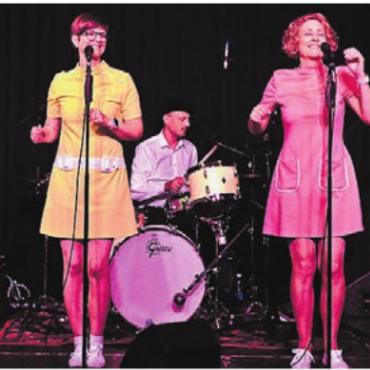 «Johnny B. Goode» bis Surf-Sound - Die Sixties-Coverband Roundabout um Schlagzeuger Manuel Kägi aus Muri. Bild: zg
