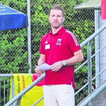 «Leistungen sind ein Rätsel» - Muri-Präsident Michael Stadelmann bei der Saisoneröffnung im Sommer. Damals hat er einen Rang unter den ersten acht als Ziel genannt. Aktuell ist das Team aber unter dem Strich. Bild: Archiv/jl