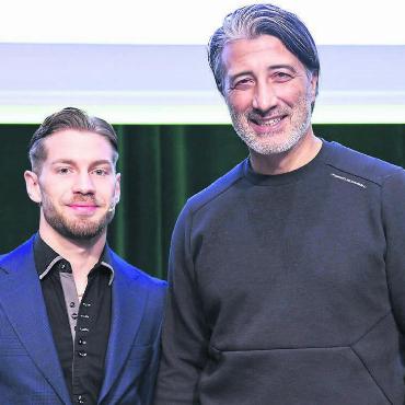 Dickes Lob vom Nati-Trainer - Der Wohler Kickboxer Roy Cipriano lernte Murat Yakin, den Trainer des Schweizer Fussball-Nationalteams, am Martini-Treffen in Brugg kennen. Bild: Alexander Wagner