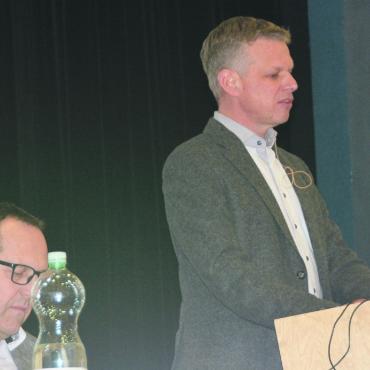 Ja, aber zu anderer Variante - Gemeindeschreiber Frank Koch (links) und Ammann Simon Zubler. Bild: ake