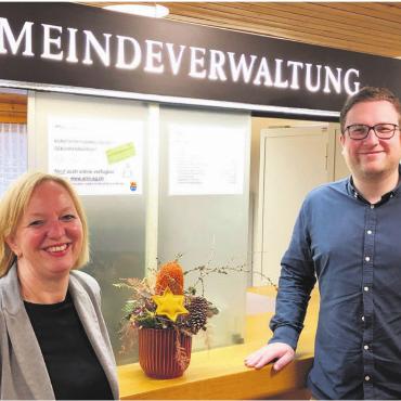 Allrounder auf der Verwaltung - Sie wollen die Gemeindeverwaltung Arni gemeinsam voranbringen: Ursula Staubli und ihr Vorgänger Kevin Tobler. Bild: Thomas Stöckli