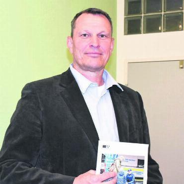 Polizei immer mehr gefordert - Grossrat und Gemeinderat Roland Vogt steht seit genau einem Vierteljahrhundert im Polizeidienst: Als Sicherheitspolitiker sieht er im dualen System mit Regionalpolizei und Kantonspolizei viele Vorteile. Bild: Daniel Mari